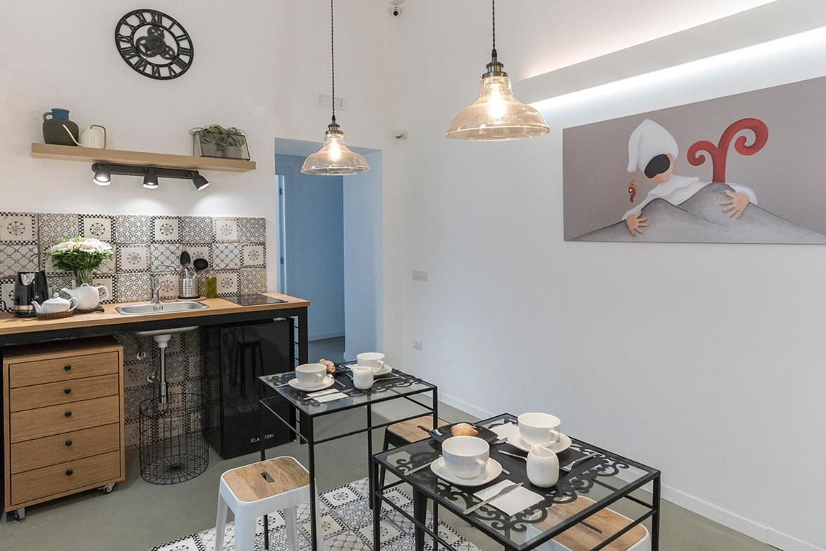 نابولي A Misura Duomo Rooms & Apartment - Ls Accommodations المظهر الخارجي الصورة