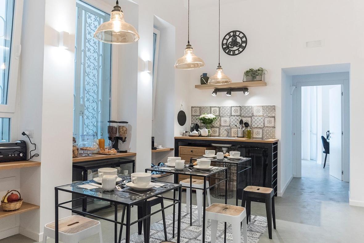 نابولي A Misura Duomo Rooms & Apartment - Ls Accommodations المظهر الخارجي الصورة