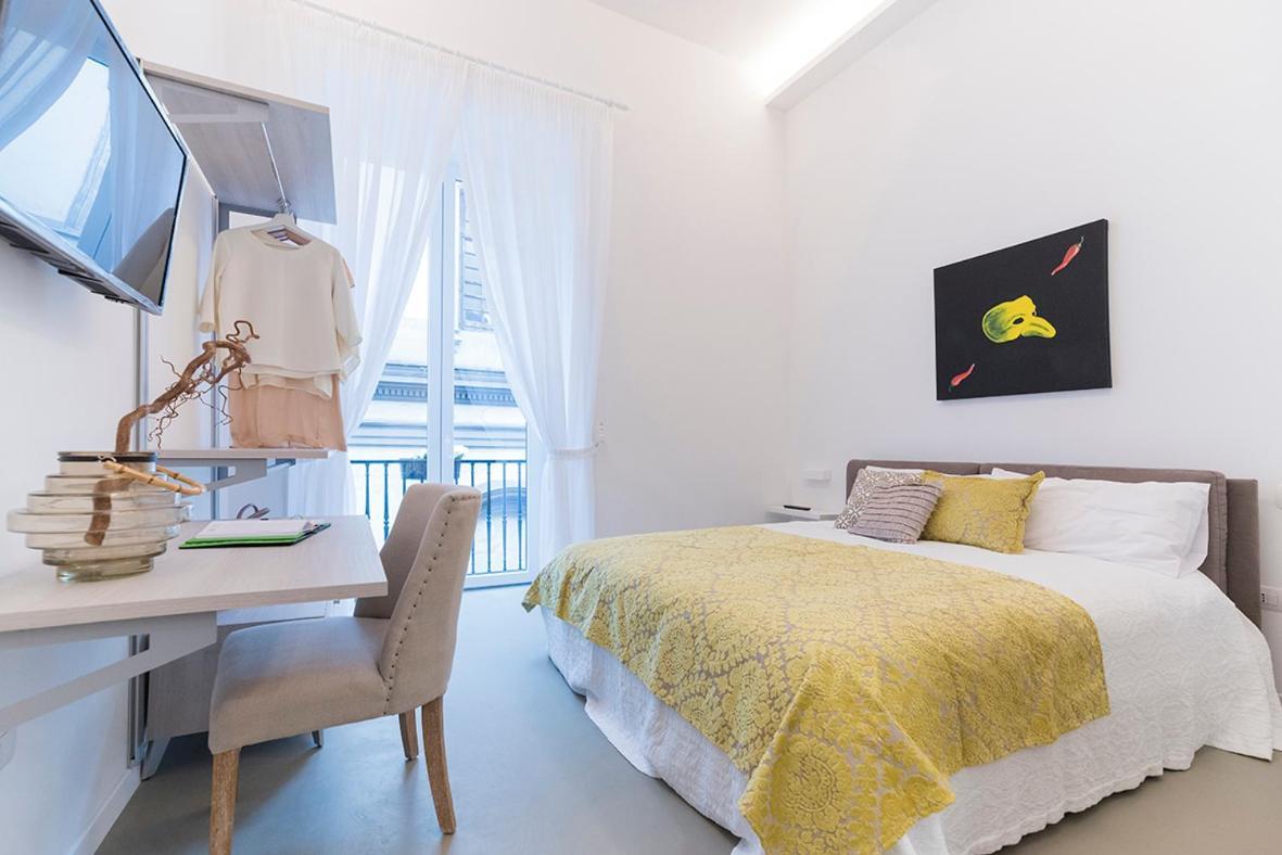 نابولي A Misura Duomo Rooms & Apartment - Ls Accommodations المظهر الخارجي الصورة