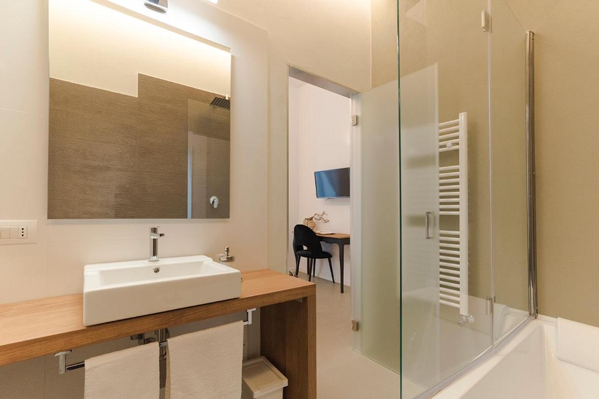 نابولي A Misura Duomo Rooms & Apartment - Ls Accommodations المظهر الخارجي الصورة