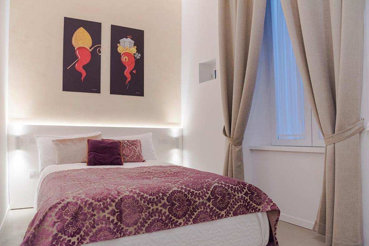نابولي A Misura Duomo Rooms & Apartment - Ls Accommodations المظهر الخارجي الصورة