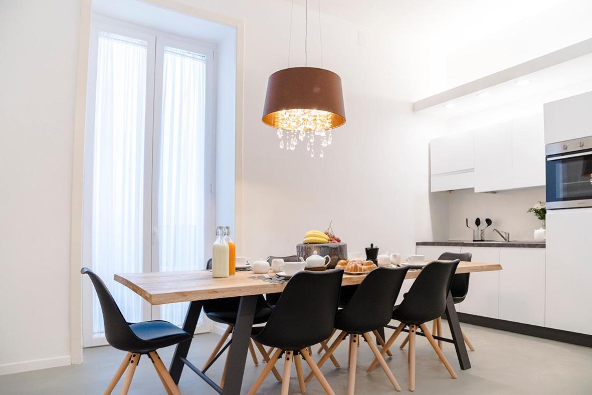 نابولي A Misura Duomo Rooms & Apartment - Ls Accommodations المظهر الخارجي الصورة