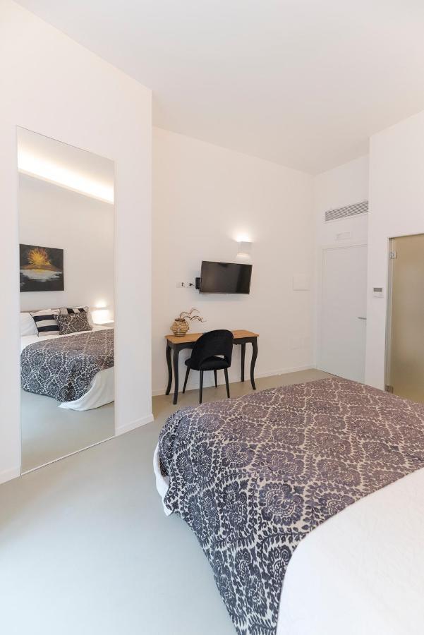 نابولي A Misura Duomo Rooms & Apartment - Ls Accommodations المظهر الخارجي الصورة