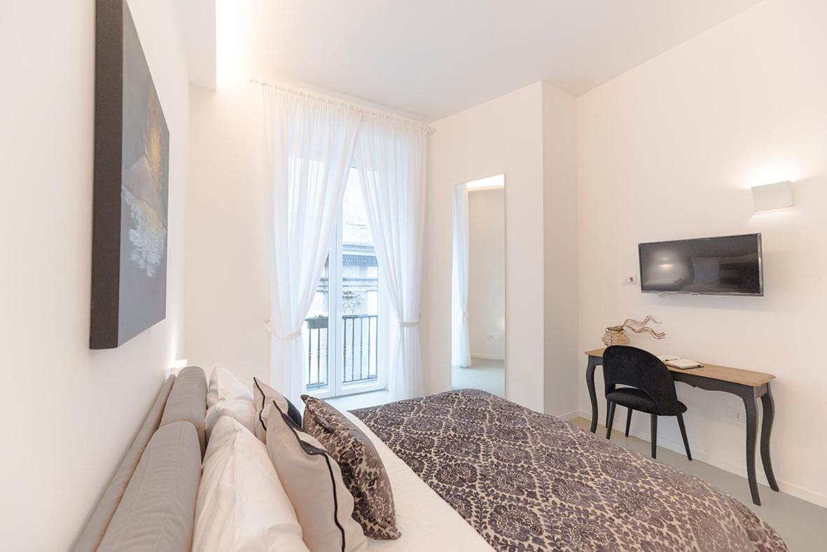 نابولي A Misura Duomo Rooms & Apartment - Ls Accommodations المظهر الخارجي الصورة