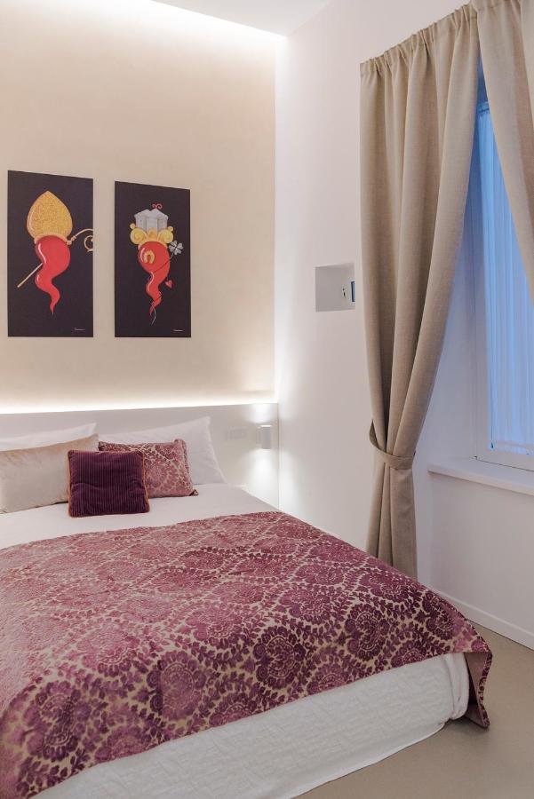 نابولي A Misura Duomo Rooms & Apartment - Ls Accommodations المظهر الخارجي الصورة