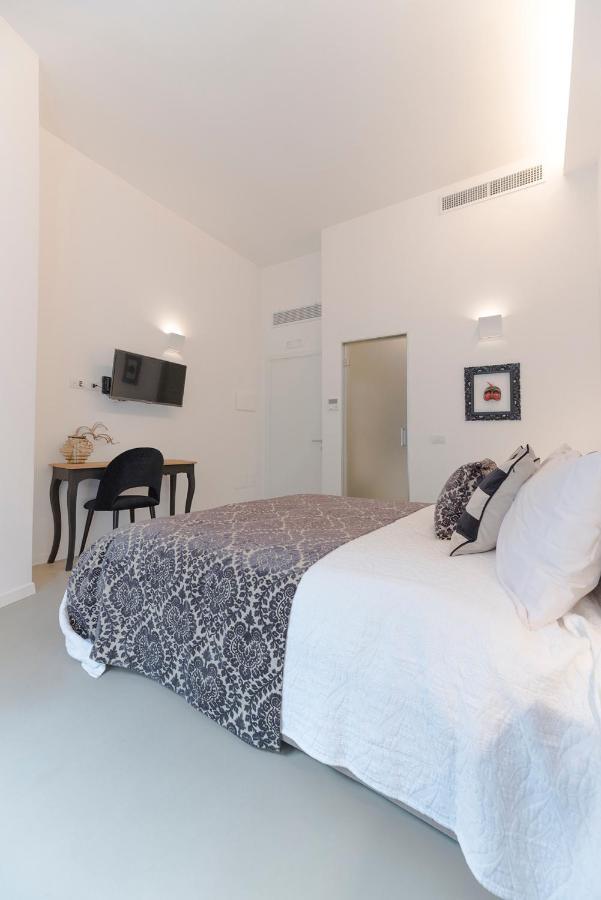 نابولي A Misura Duomo Rooms & Apartment - Ls Accommodations المظهر الخارجي الصورة