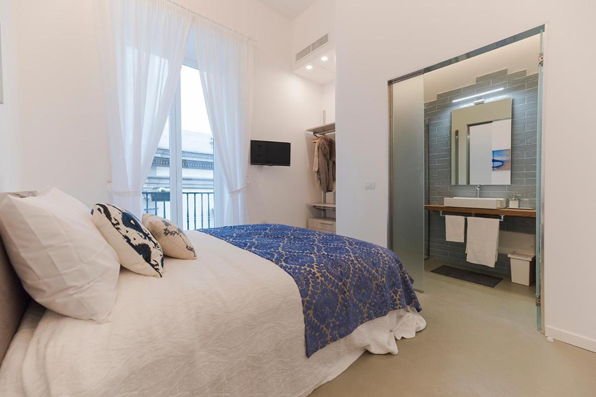 نابولي A Misura Duomo Rooms & Apartment - Ls Accommodations المظهر الخارجي الصورة