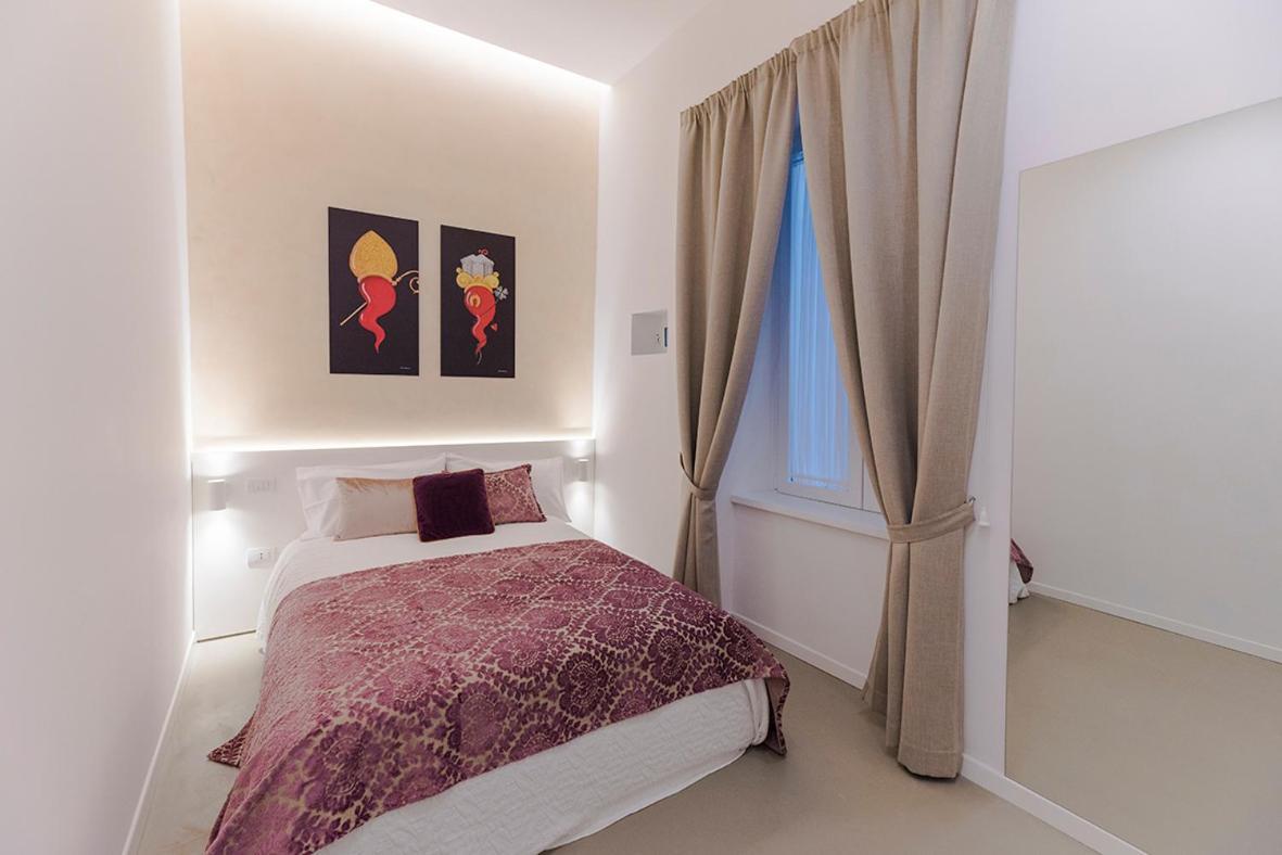نابولي A Misura Duomo Rooms & Apartment - Ls Accommodations المظهر الخارجي الصورة